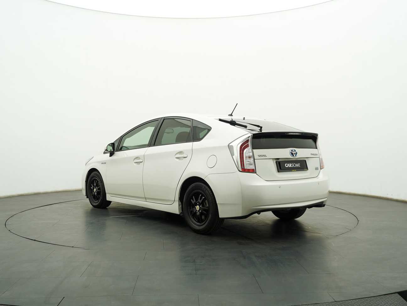 used 2013 Toyota Prius Luxury 1.8