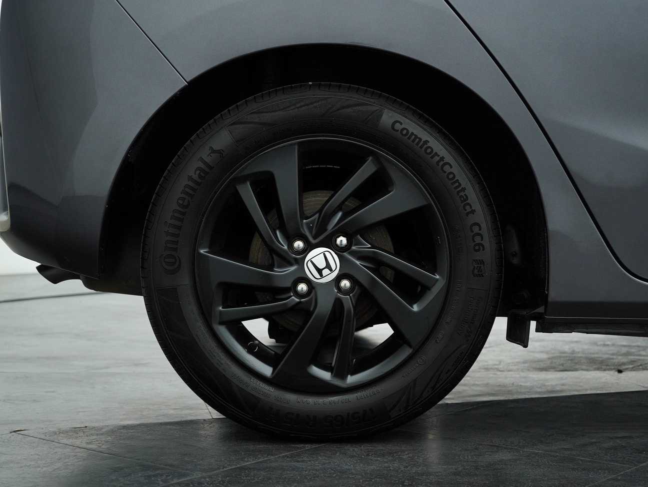 used 2014 Honda Jazz E 1.5