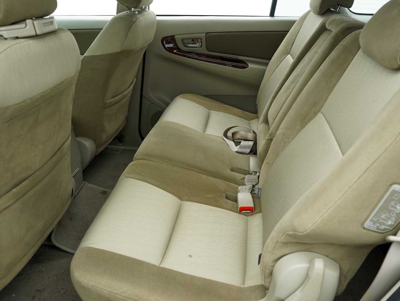 used 2015 Toyota Innova G 2.0