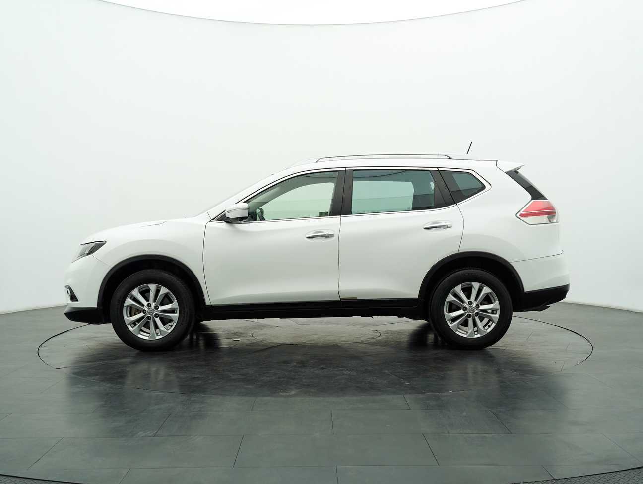 used 2016 Nissan X-Trail 4WD 2.5