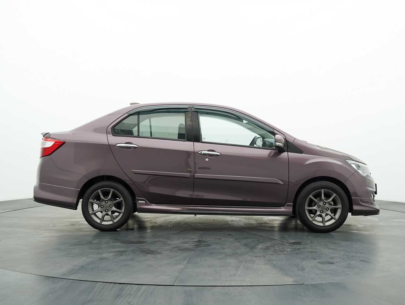 used 2016 Perodua BEZZA X 1.3