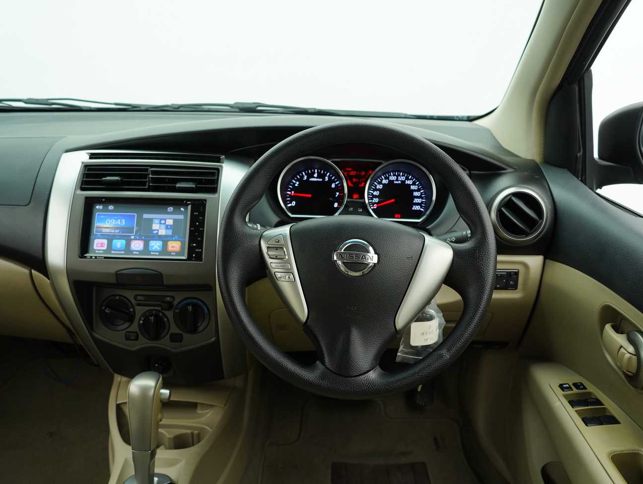 used 2014 Nissan Grand Livina Comfort 1.6