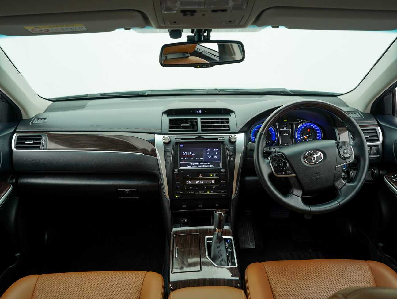 used 2018 Toyota Camry Hybrid Luxury 2.5