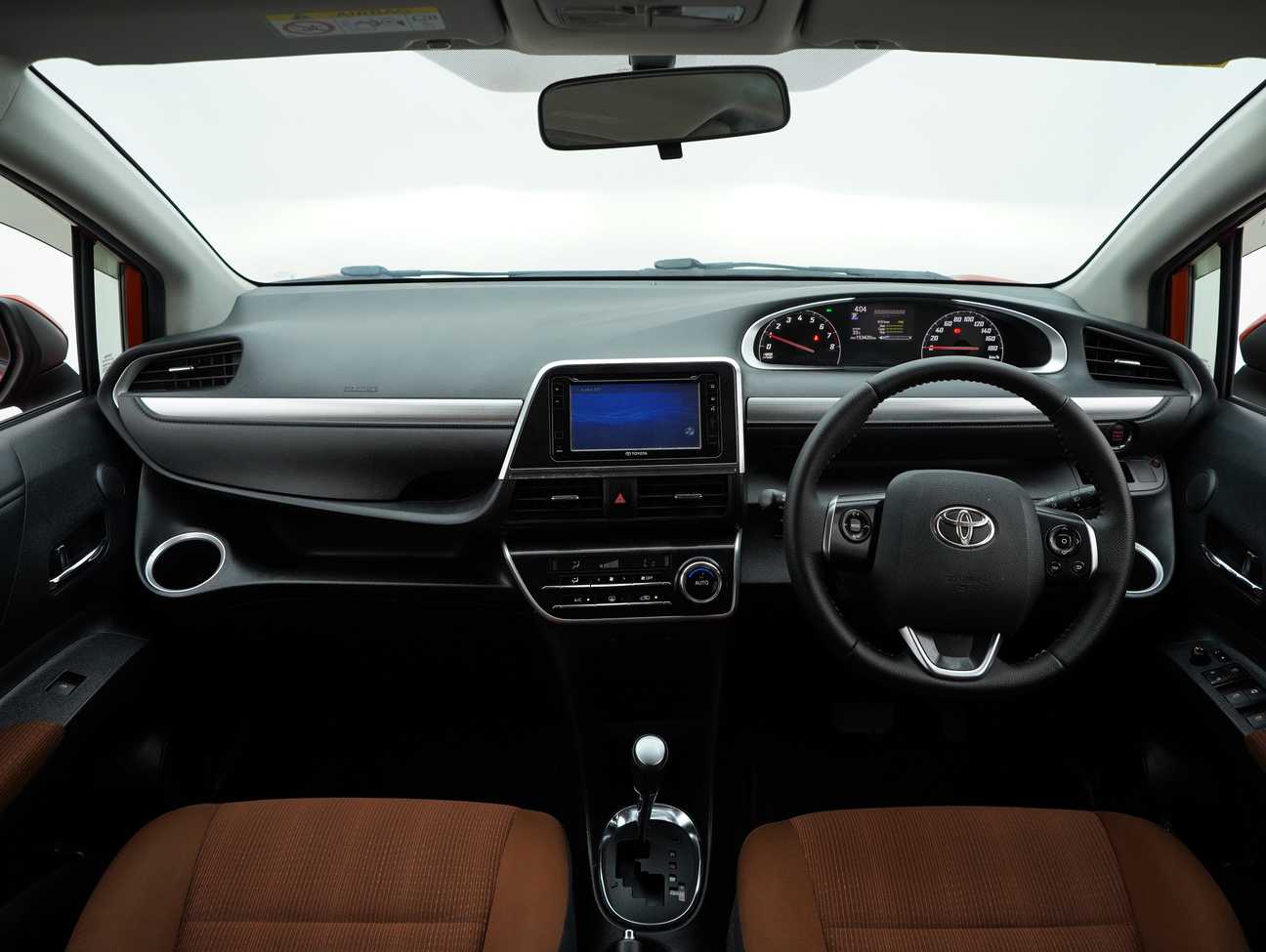 used 2017 Toyota Sienta V 1.5