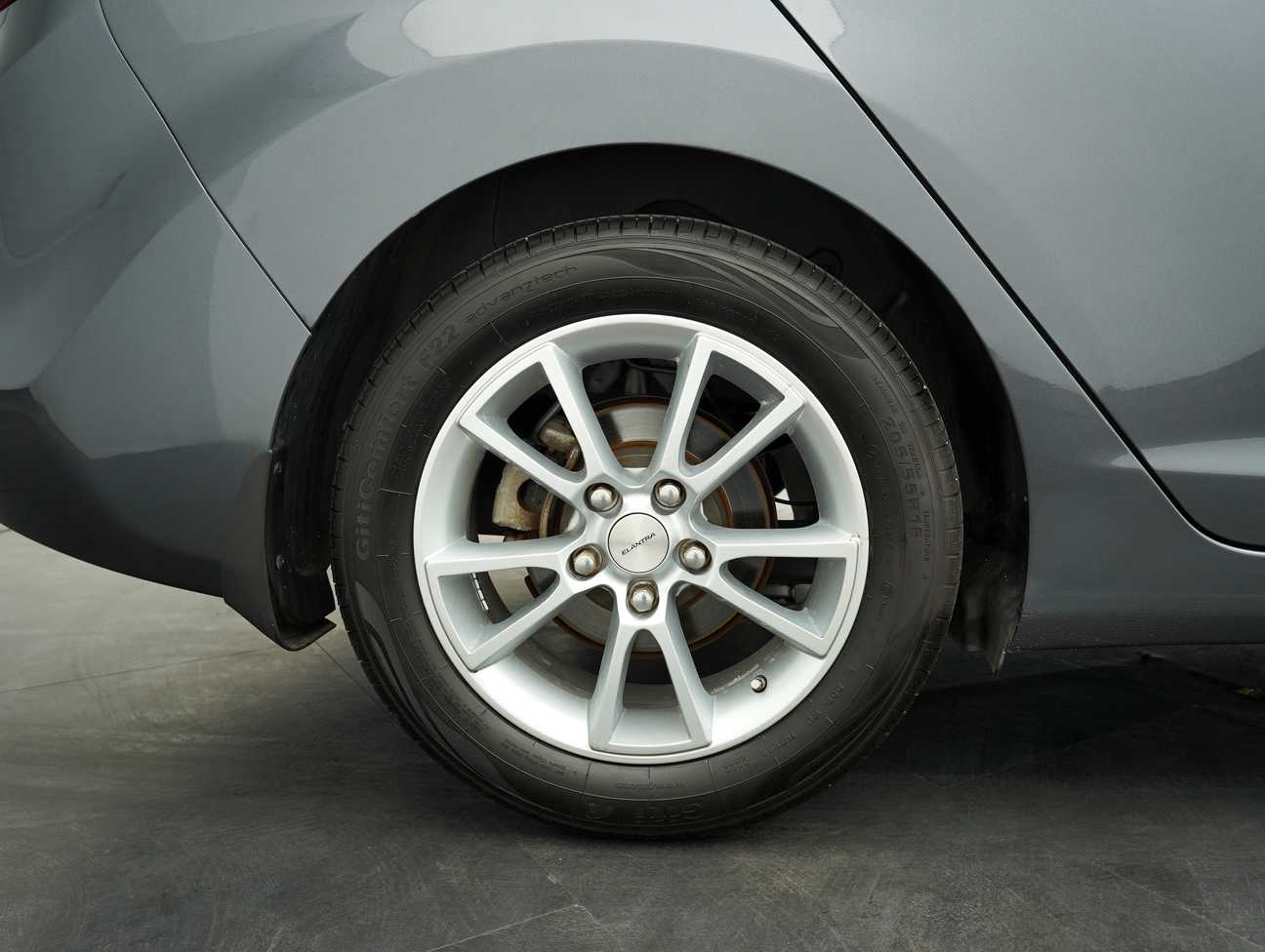 terpakai 2015 Hyundai Elantra Premium 1.6