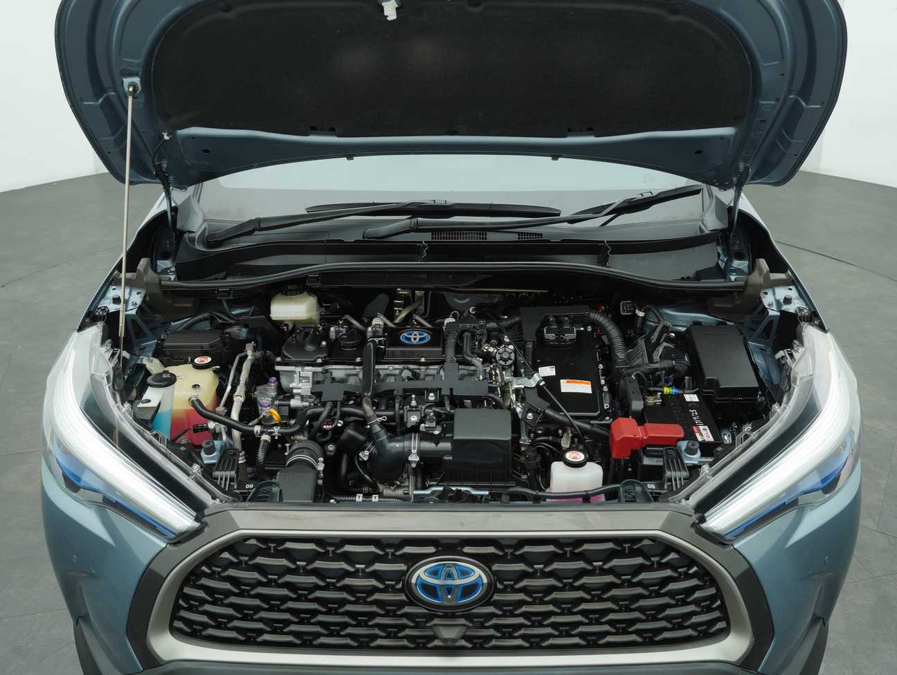 used 2023 Toyota Corolla Cross Hybrid 1.8