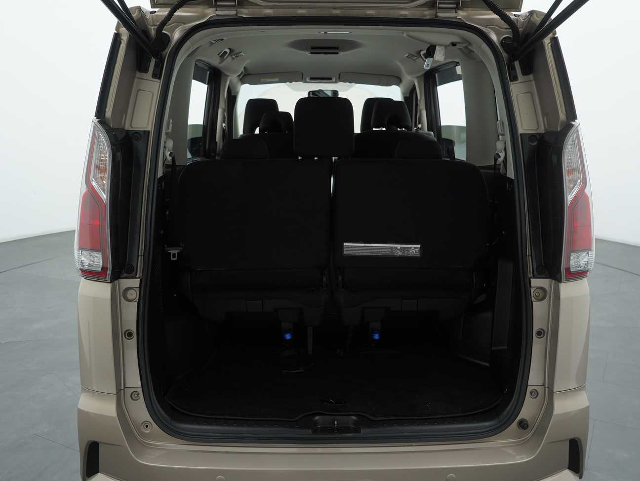 used 2019 Nissan Serena S-Hybrid High-Way Star 2.0