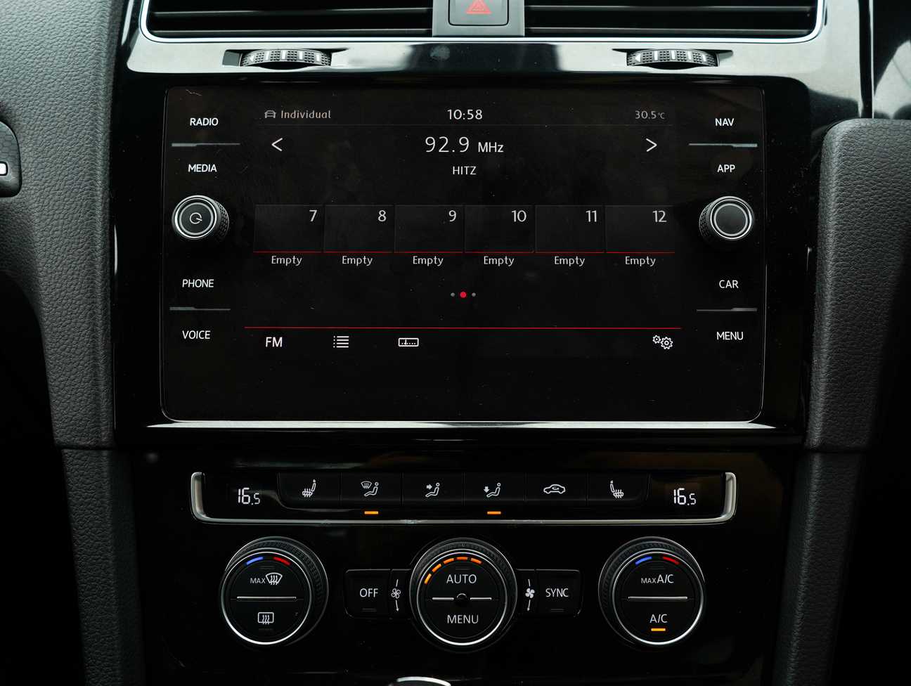 terpakai 2019 Volkswagen GOLF GTI 2.0