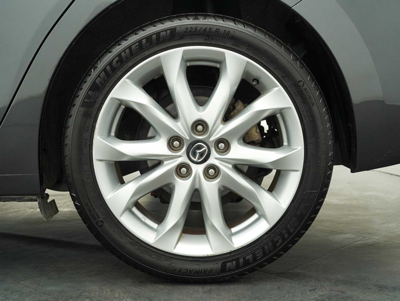 terpakai 2015 Mazda 3 SKYACTIV-G High 2.0