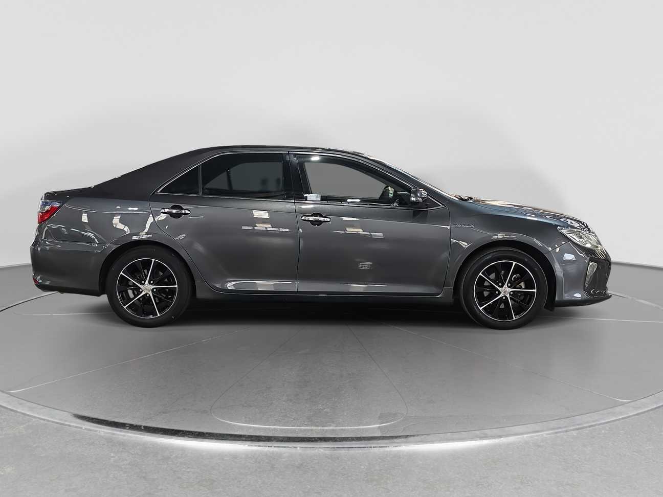 used 2016 Toyota Camry Hybrid Premium 2.5