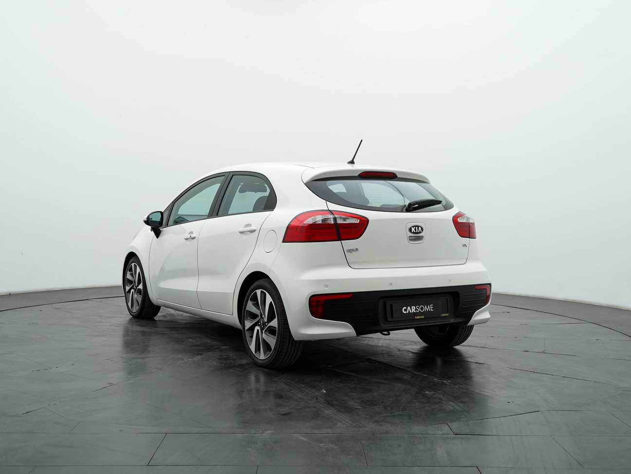 terpakai 2015 Kia Rio SX 1.4