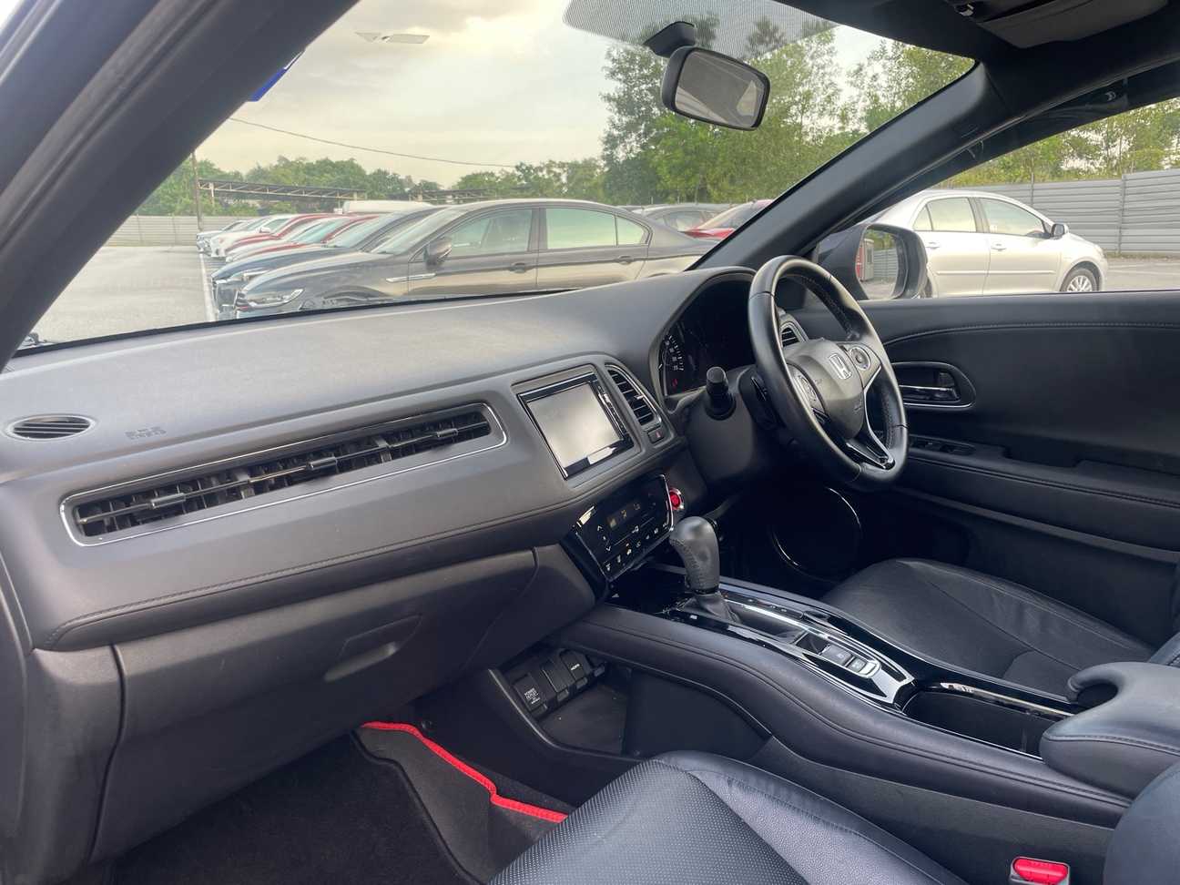 terpakai 2020 Honda HR-V RS 1.8