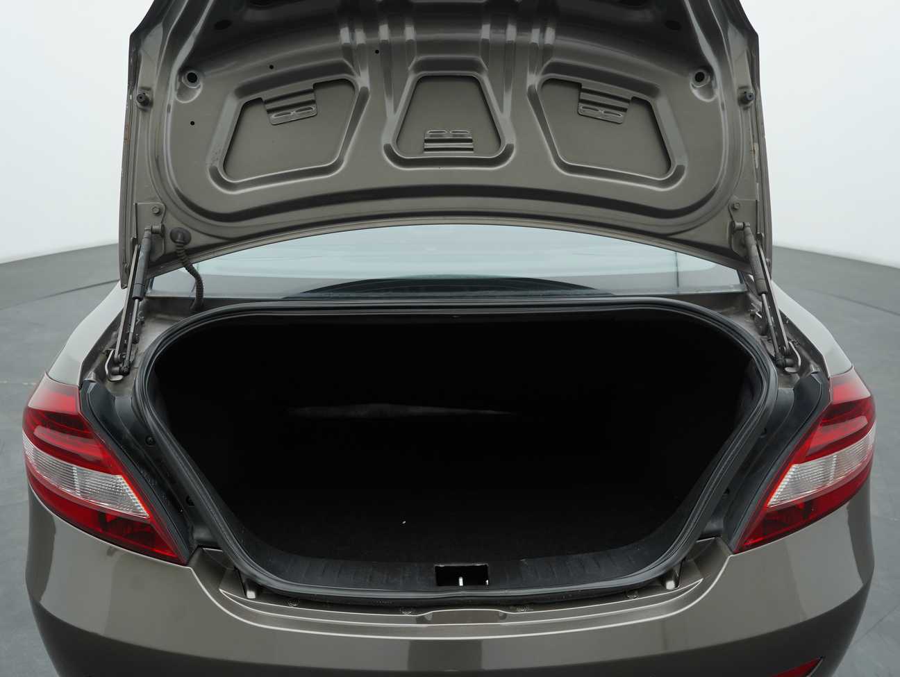 used 2014 Proton Persona SV 1.6