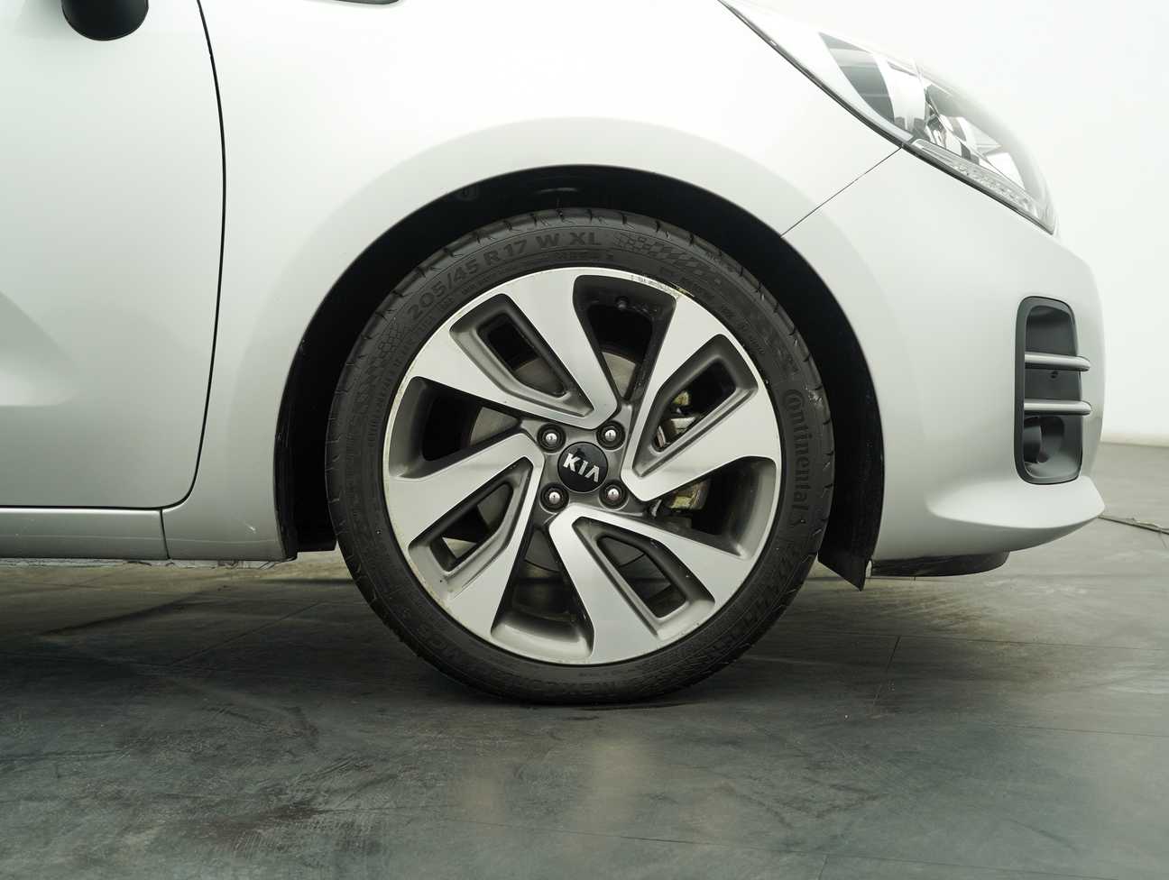 terpakai 2015 Kia Rio SX 1.4