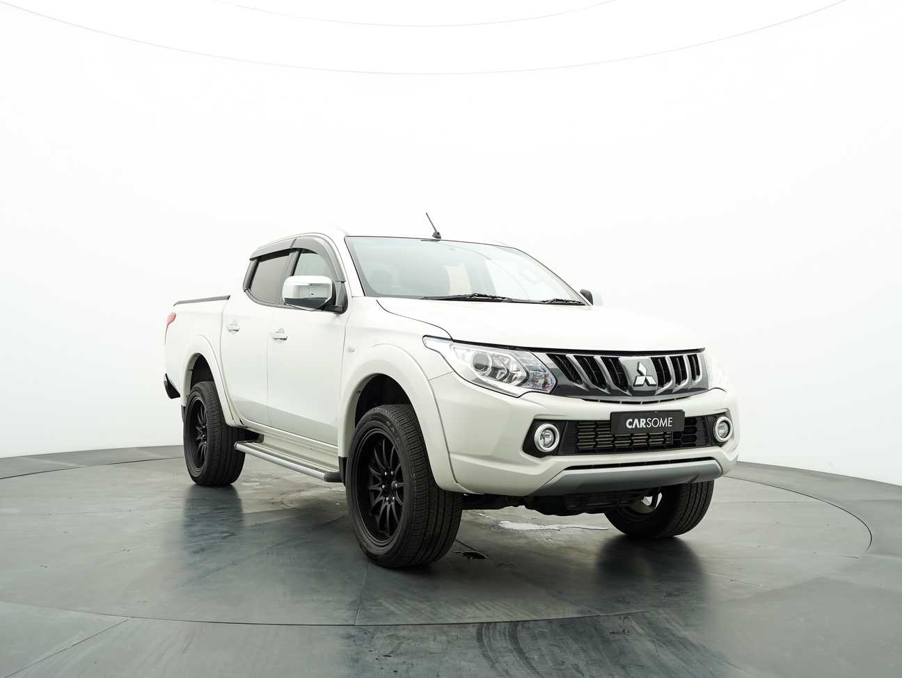 terpakai 2017 Mitsubishi TRITON VGT MS 4WD DC 2.4