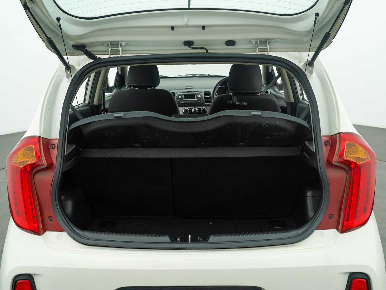 terpakai 2016 Kia Picanto  1.2
