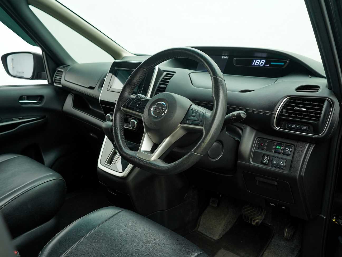 used 2019 Nissan Serena S-Hybrid High-Way Star Premium 2.0