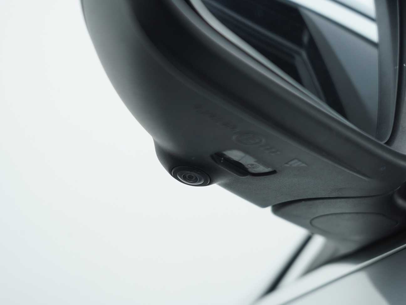 terpakai 2020 Mercedes-Benz C300 AMG Line 2.0