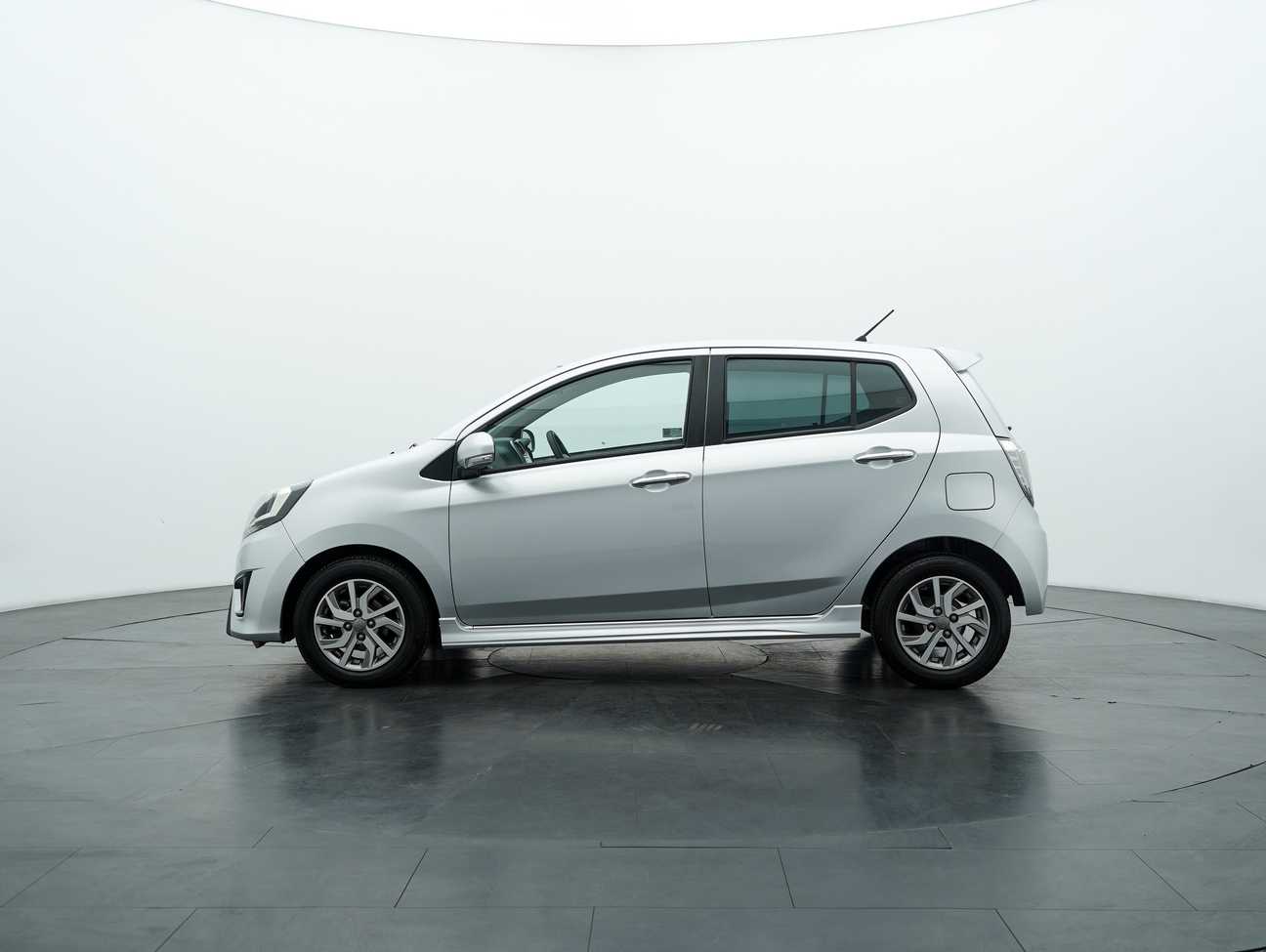 terpakai 2019 Perodua AXIA SE 1.0