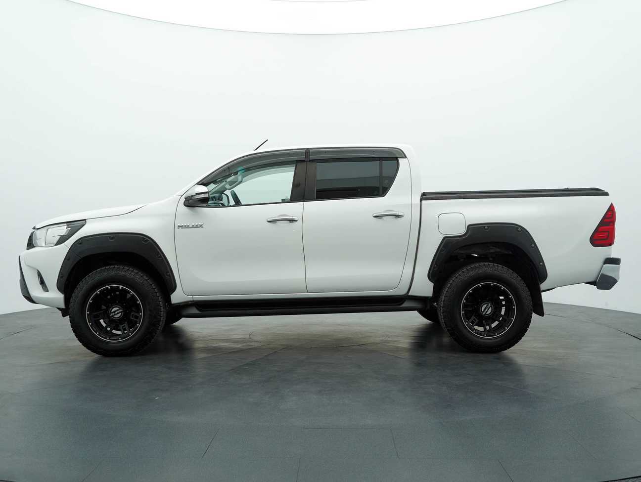 used 2016 Toyota Hilux G Dual Cab 2.4