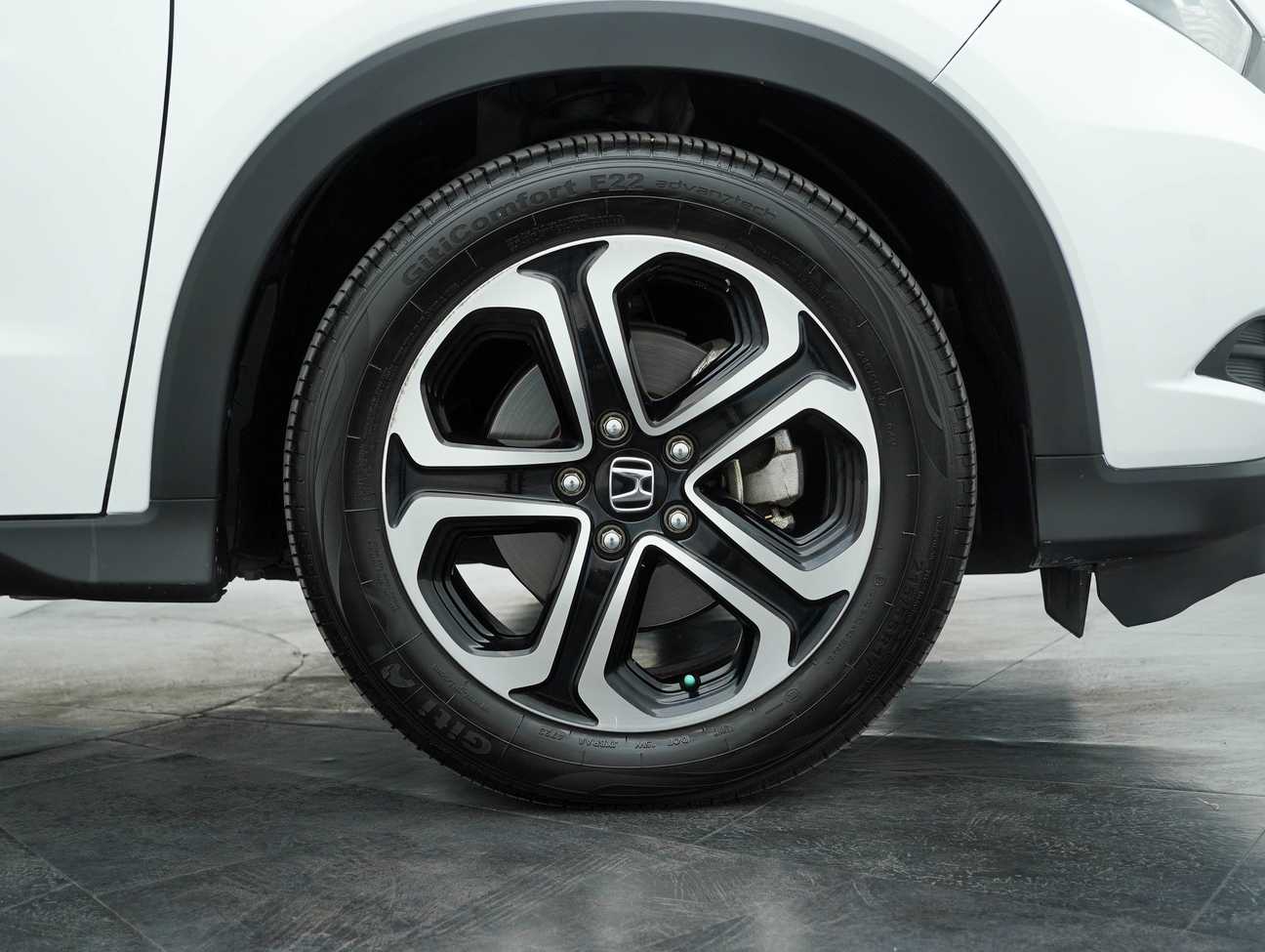 terpakai 2018 Honda HR-V i-VTEC E 1.8