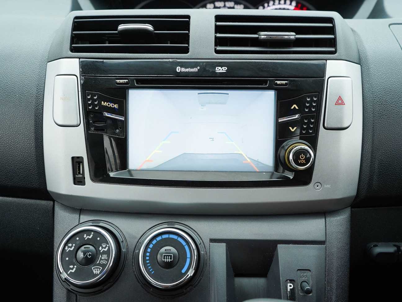 terpakai 2014 Perodua Alza Advance 1.5