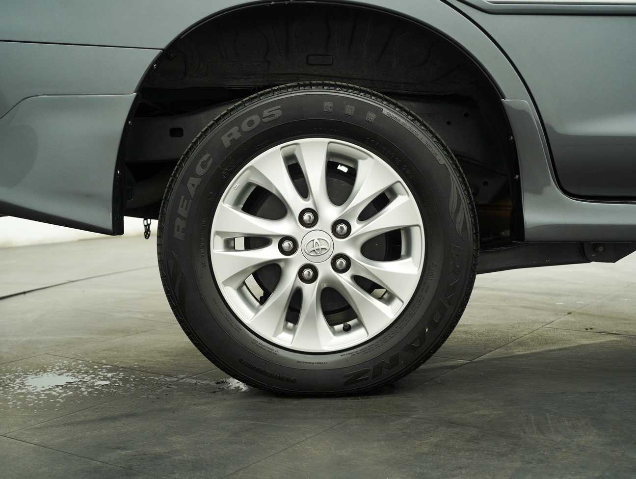 used 2015 Toyota Innova G 2.0