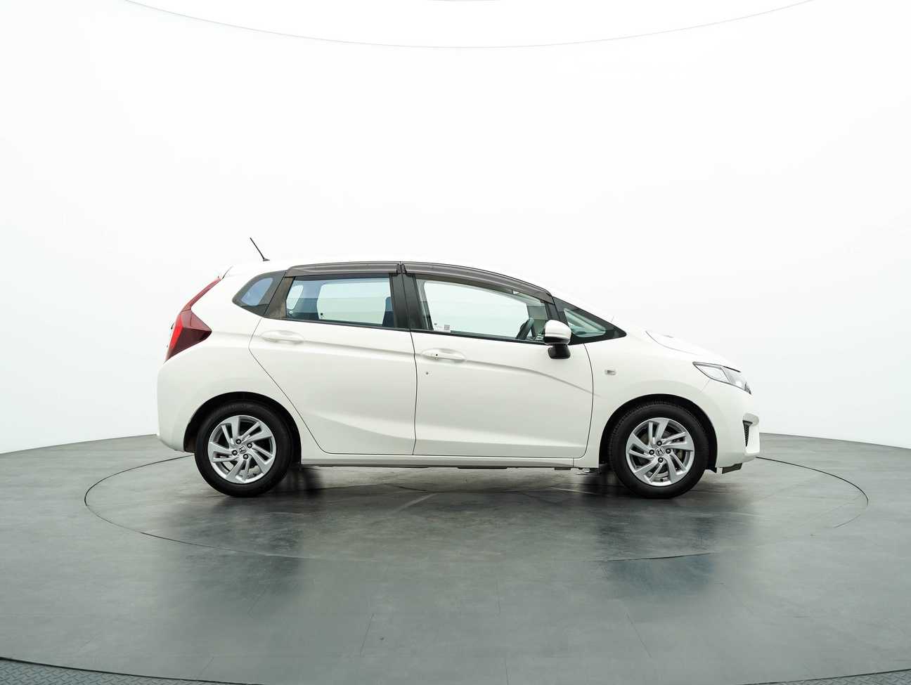 used 2016 Honda Jazz E 1.5