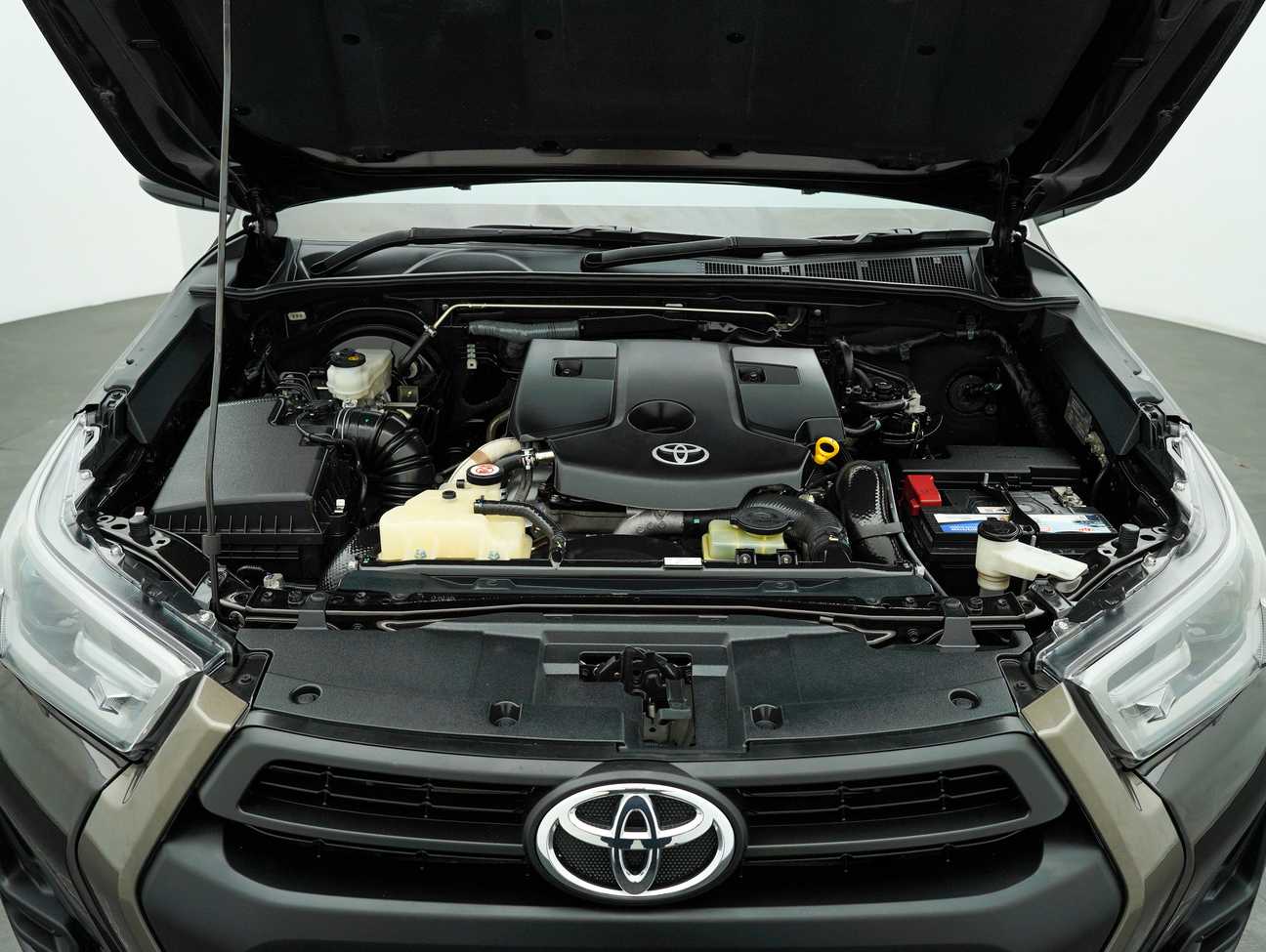 terpakai 2022 Toyota Hilux E Dual Cab 2.4