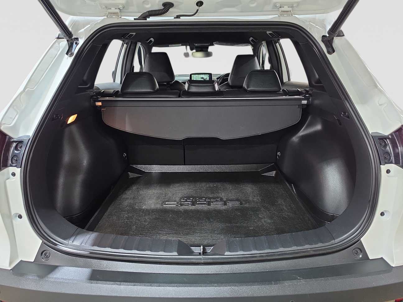 used 2024 Toyota Corolla Cross V 1.8