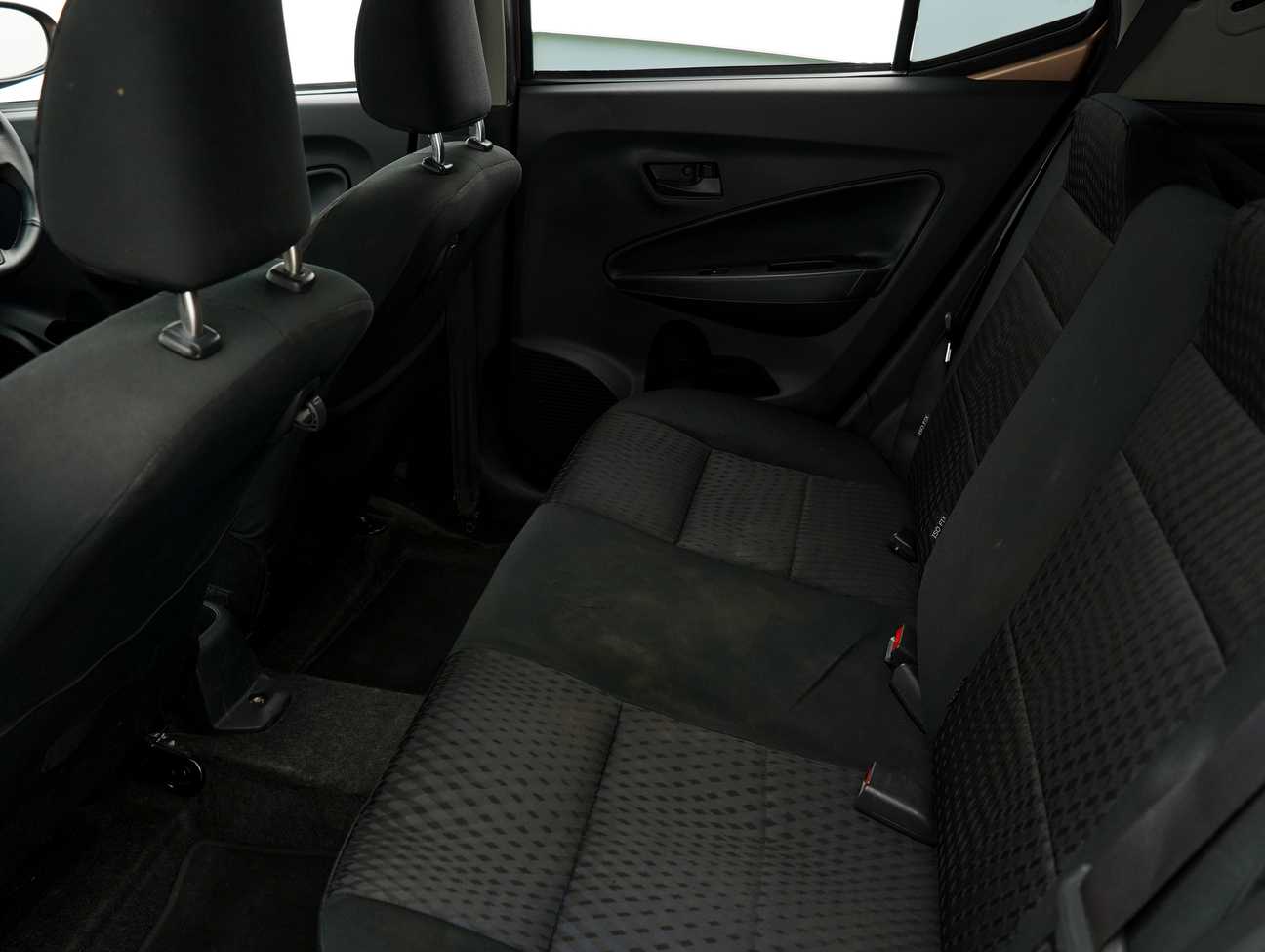 terpakai 2015 Perodua AXIA G 1.0