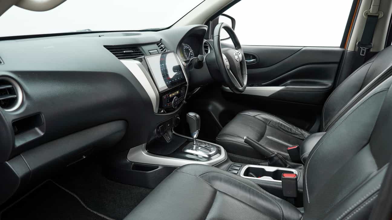 terpakai 2017 Nissan NAVARA NP300 VL 2.5