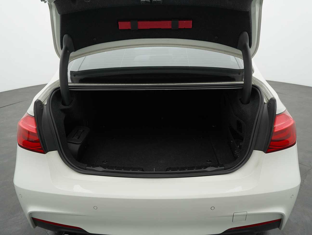 used 2018 BMW 330e M Sport 2.0