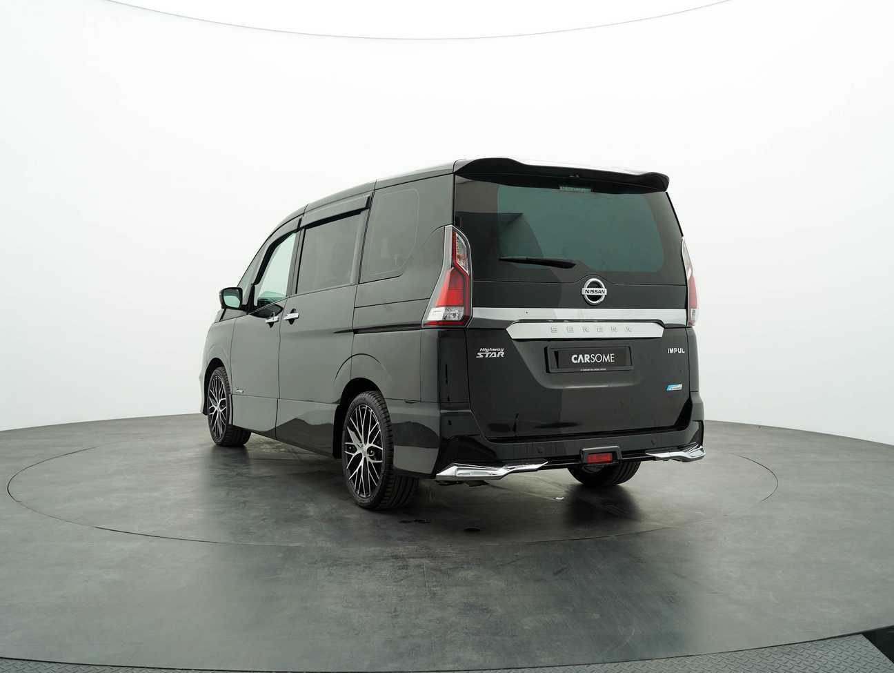 used 2021 Nissan Serena S-Hybrid High-Way Star Two-Tone Color 2.0