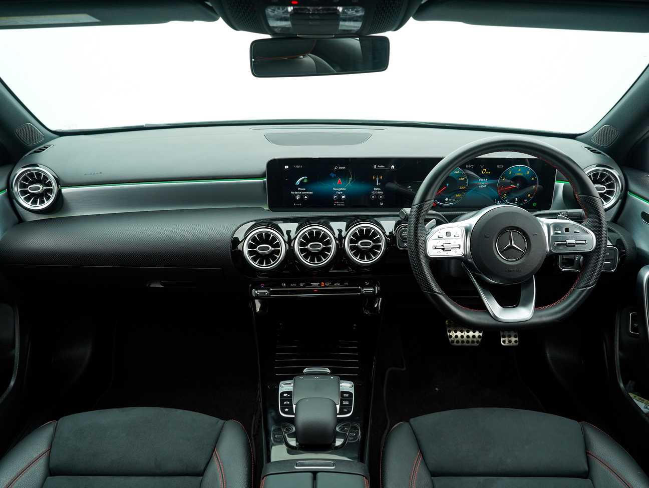 terpakai 2019 Mercedes-Benz A250 AMG Line 2.0