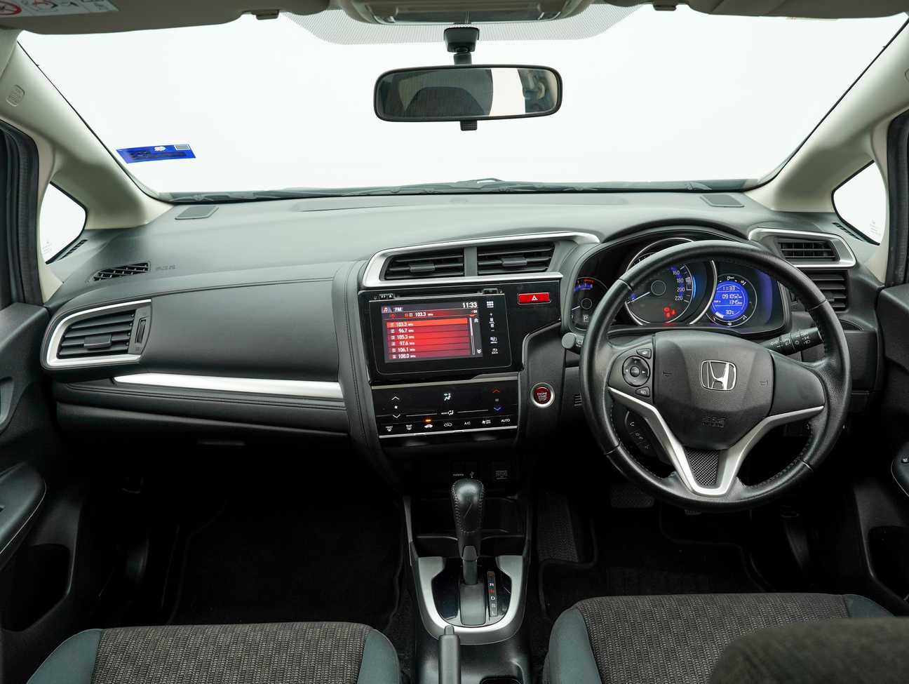 used 2014 Honda Jazz V 1.5