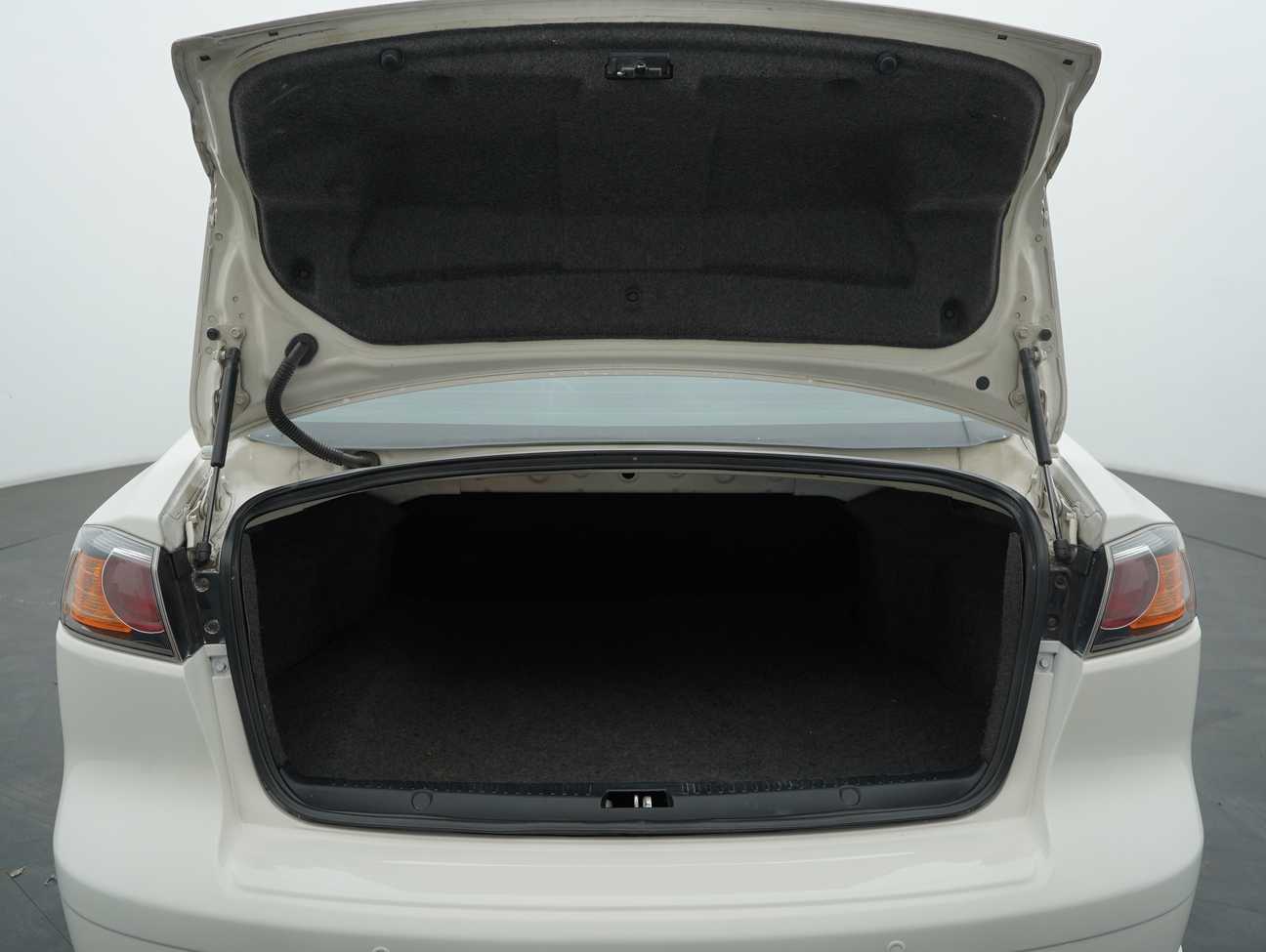 used 2011 Proton Inspira Premium 2.0