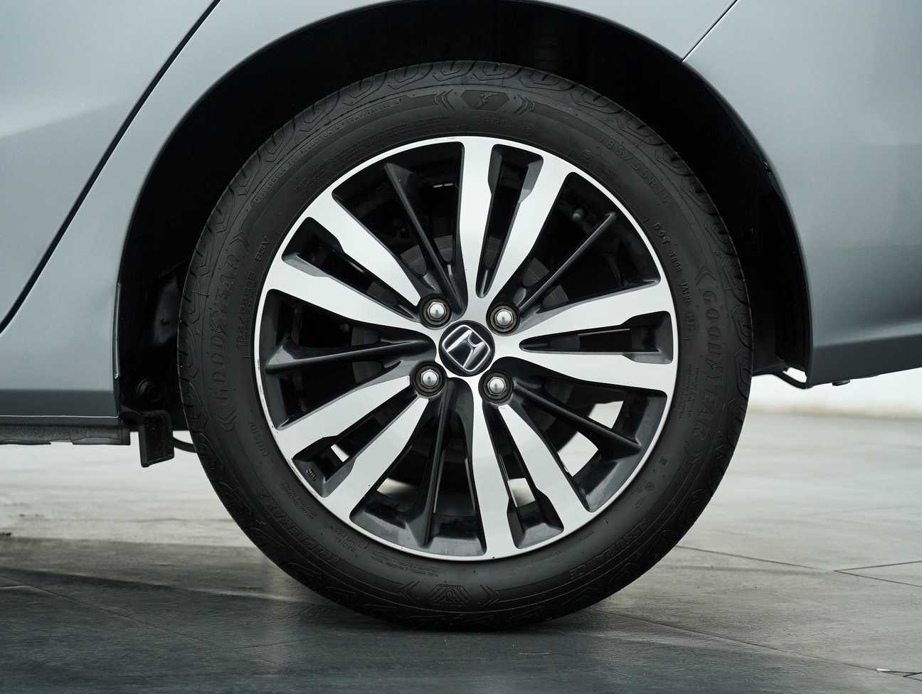 used 2017 Honda Jazz V 1.5