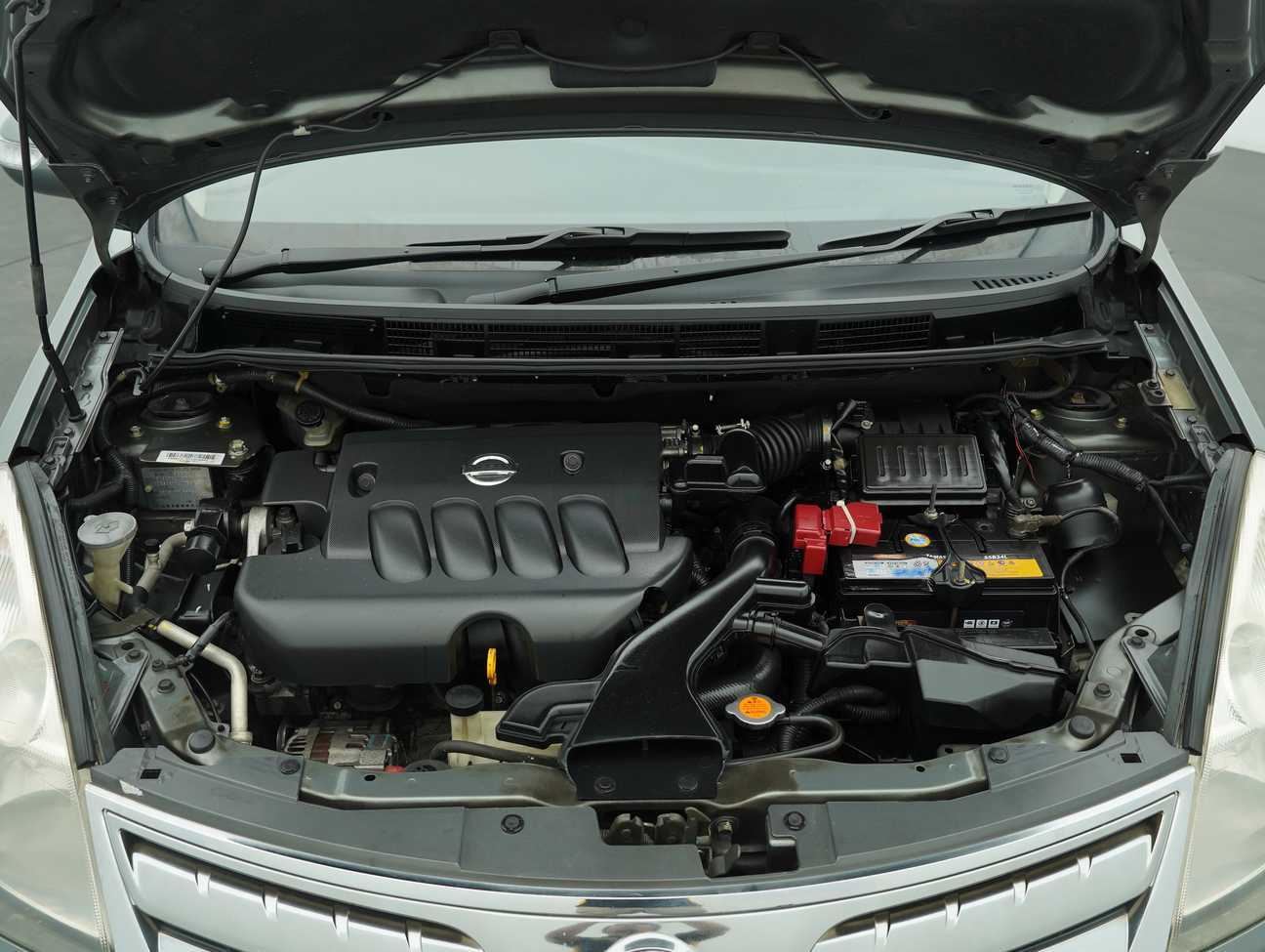 used 2011 Nissan Grand Livina CVTC Comfort 1.8