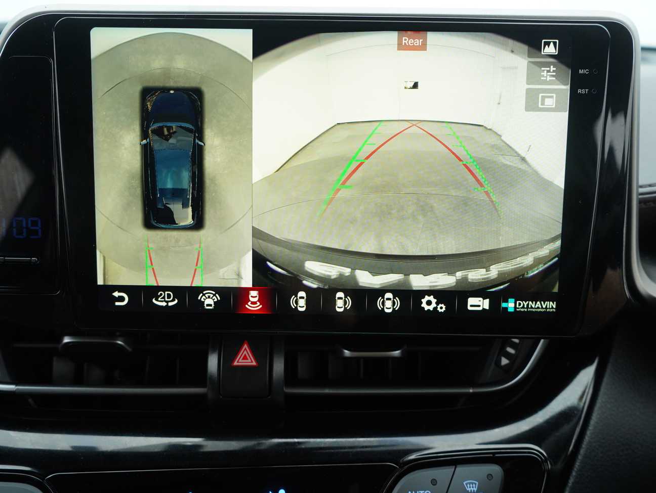 terpakai 2019 Toyota C-HR  1.8