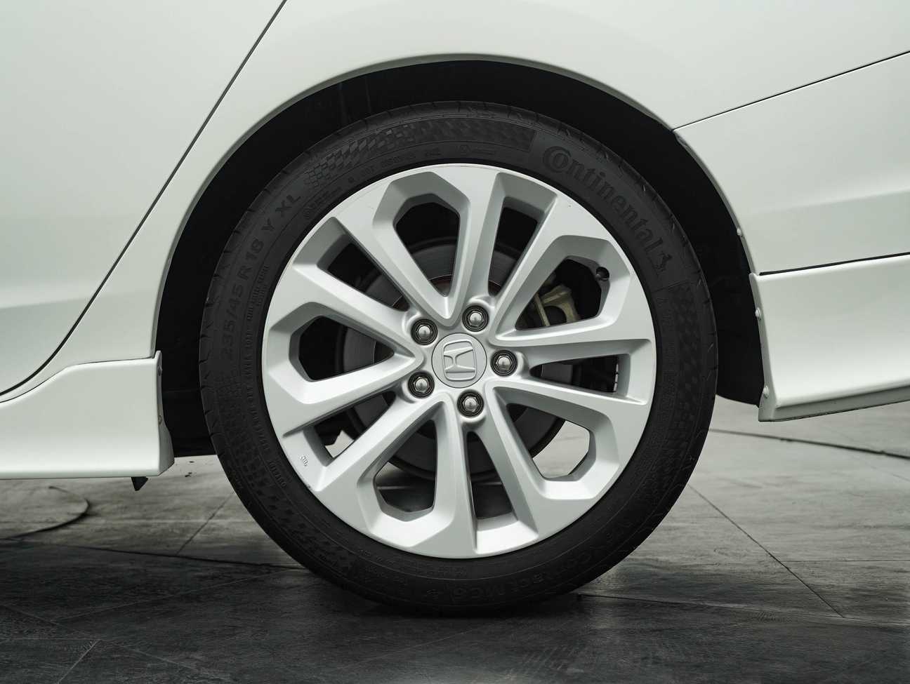 used 2014 Honda Accord VTi-L 2.4