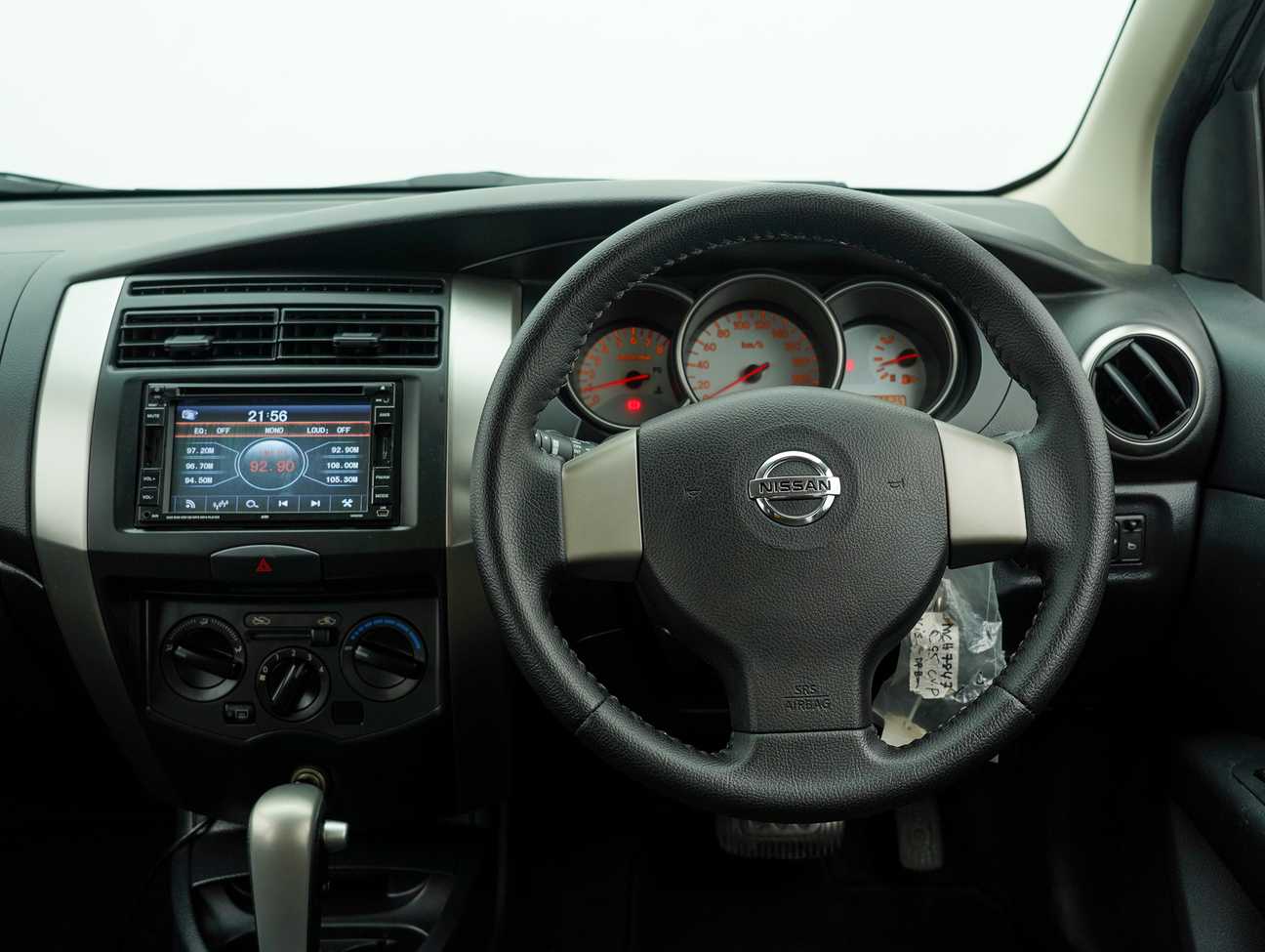 terpakai 2013 Nissan Grand Livina Comfort 1.6