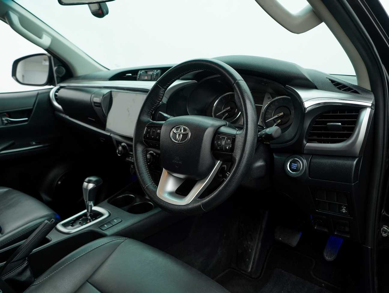 used 2022 Toyota Hilux V Dual Cab 2.4
