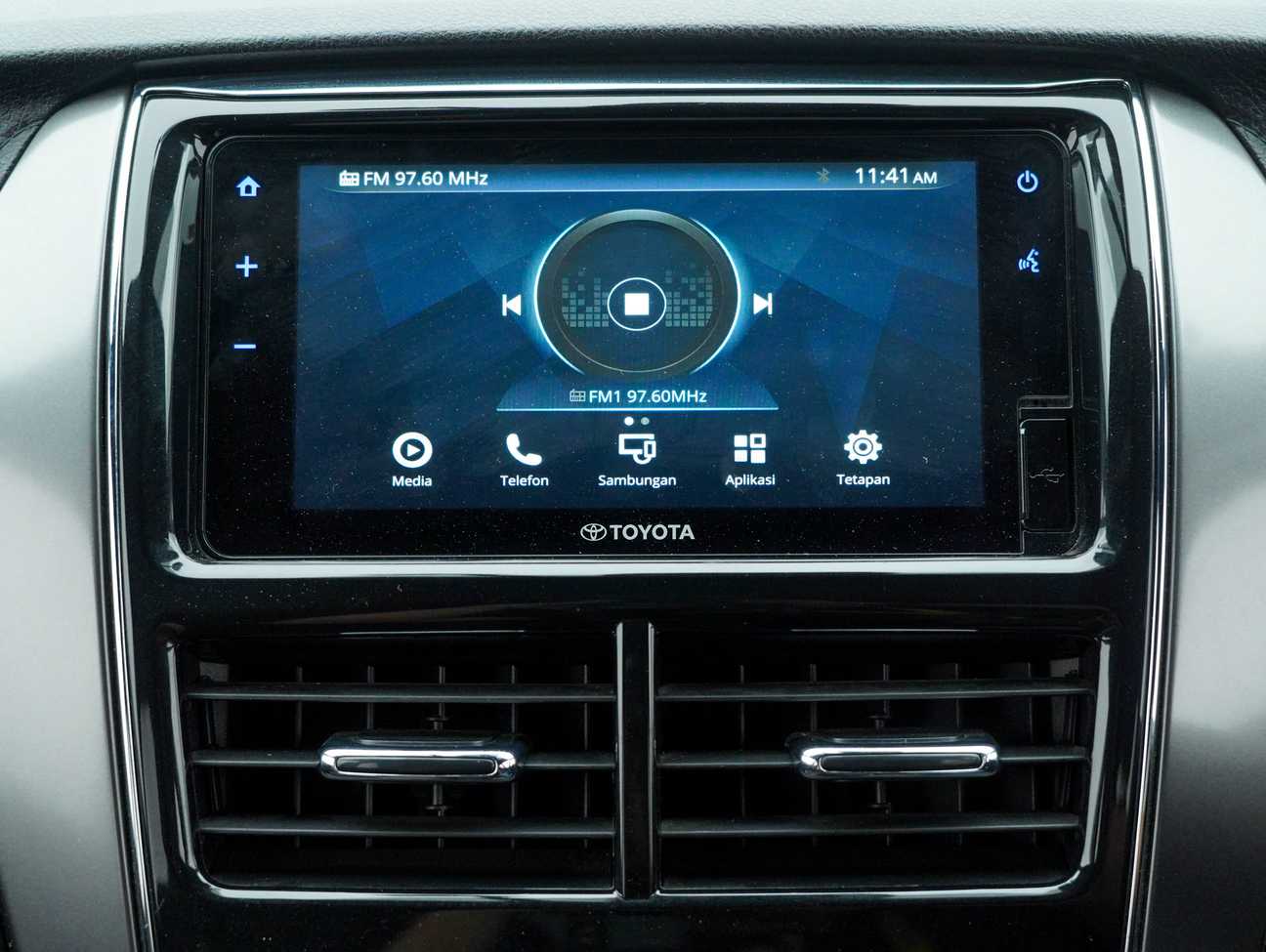 terpakai 2021 Toyota Yaris E 1.5