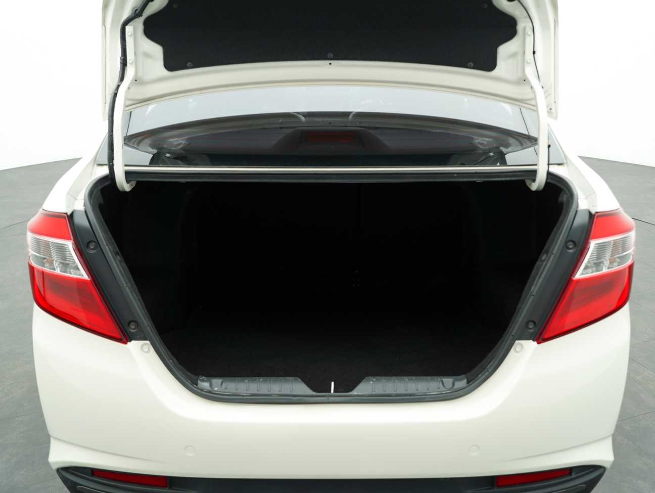 used 2018 Perodua Bezza Advance 1.3