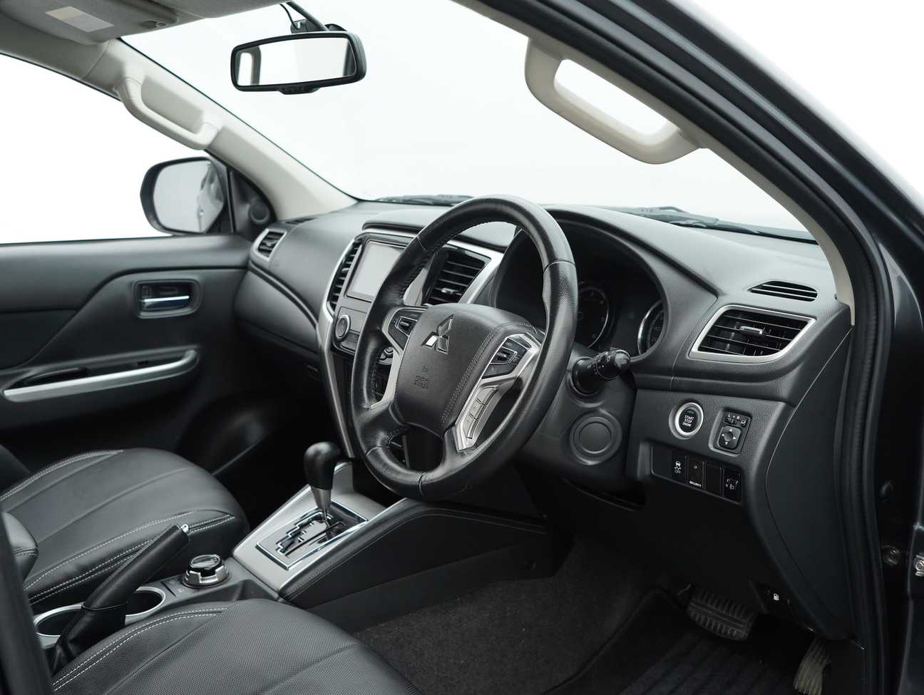 used 2021 Mitsubishi Triton VGT Premium Updated Spec Dual Cab 4X4 2.4