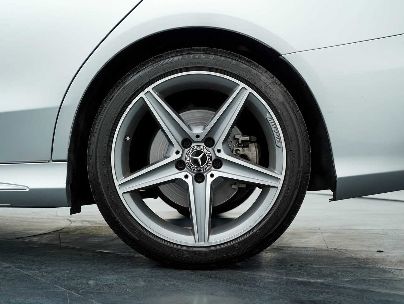 terpakai 2018 Mercedes-Benz C250 AMG Line 2.0