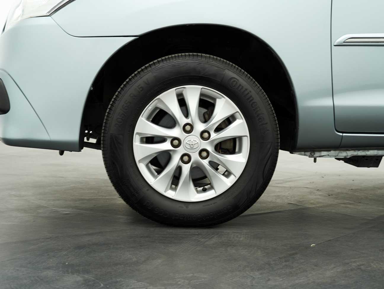 used 2014 Toyota INNOVA G 2.0