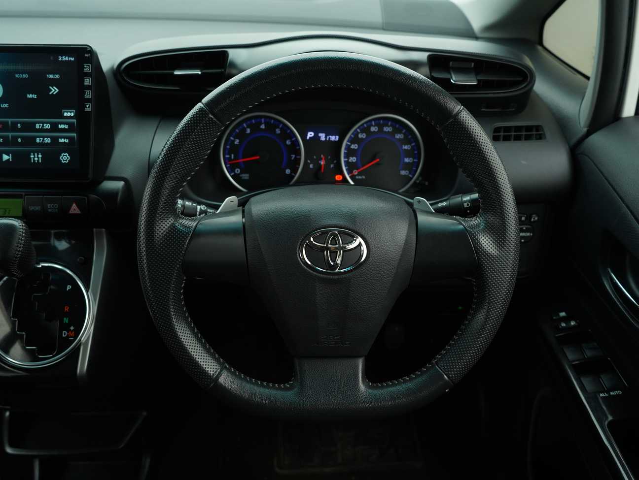 used 2013 Toyota Wish S 1.8