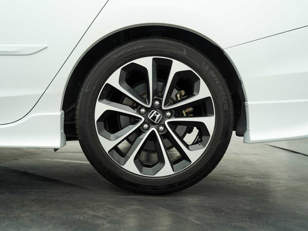 used 2018 Honda Accord VTi-L Advance 2.4